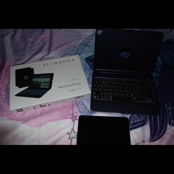 iPad bundle - Picture 5 of 10